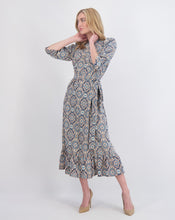 Load image into Gallery viewer, Printed Wrap Dress
